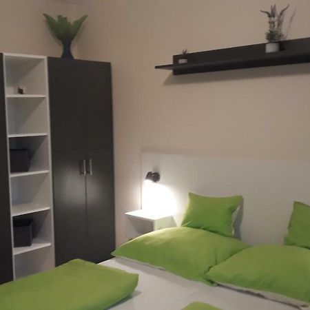 Szaloky Apartmanhaz Gyenesdiás Exterior foto