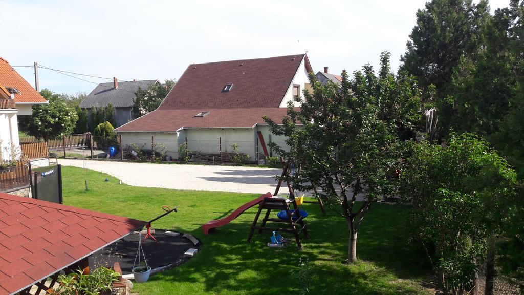 Szaloky Apartmanhaz Gyenesdiás Exterior foto